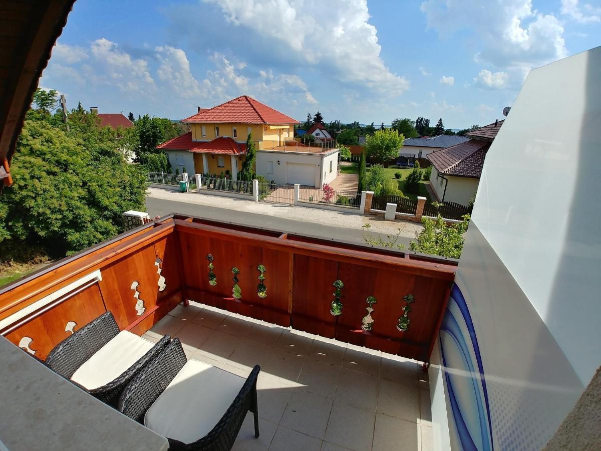 Ciklamen Apartman Gyenesdias Exterior photo